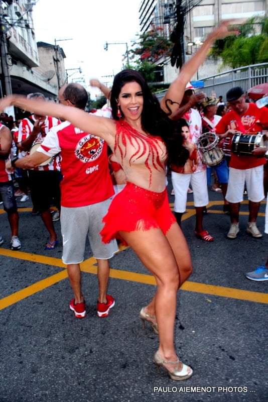 Resultado de imagen de raissa machado rainha da viradouro